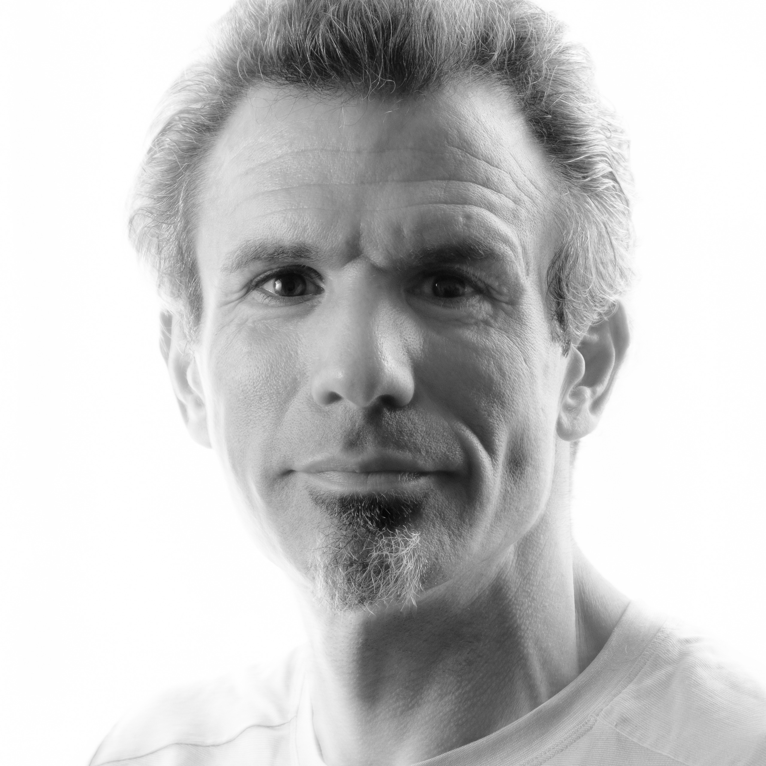 Portrait of Nicolas Delaleu: Artist and scientist exploring the co-evolution of life and the idea of humankind in light of technological revolutions and our ambiguous perception of reality.